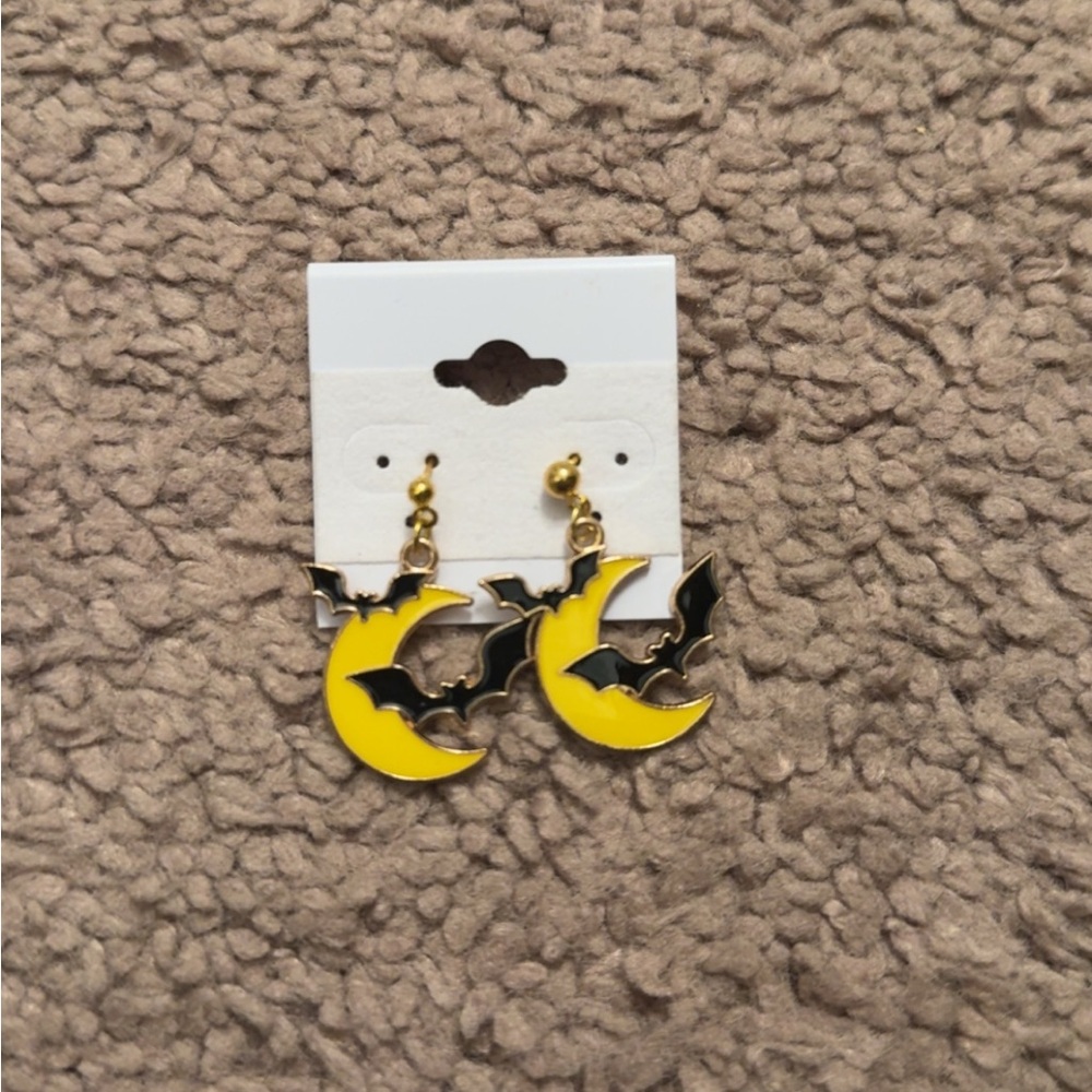 NWT Halloween Yellow Crescent Moon Earrings w Black Bat